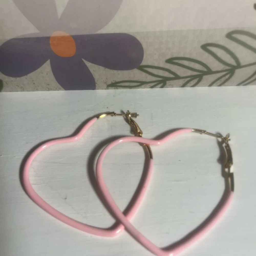Heart Hoops - Picture 5 of 9